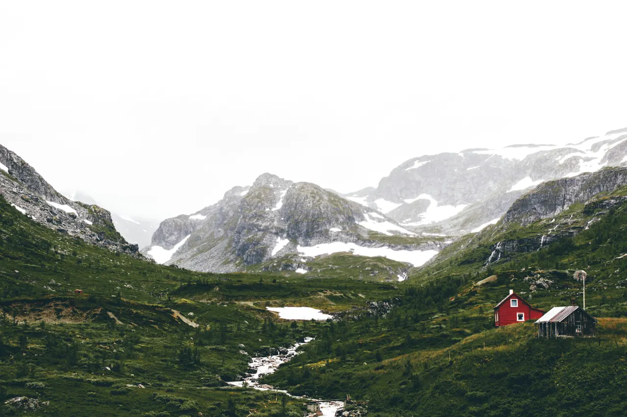 landscape photo of snowy mountain