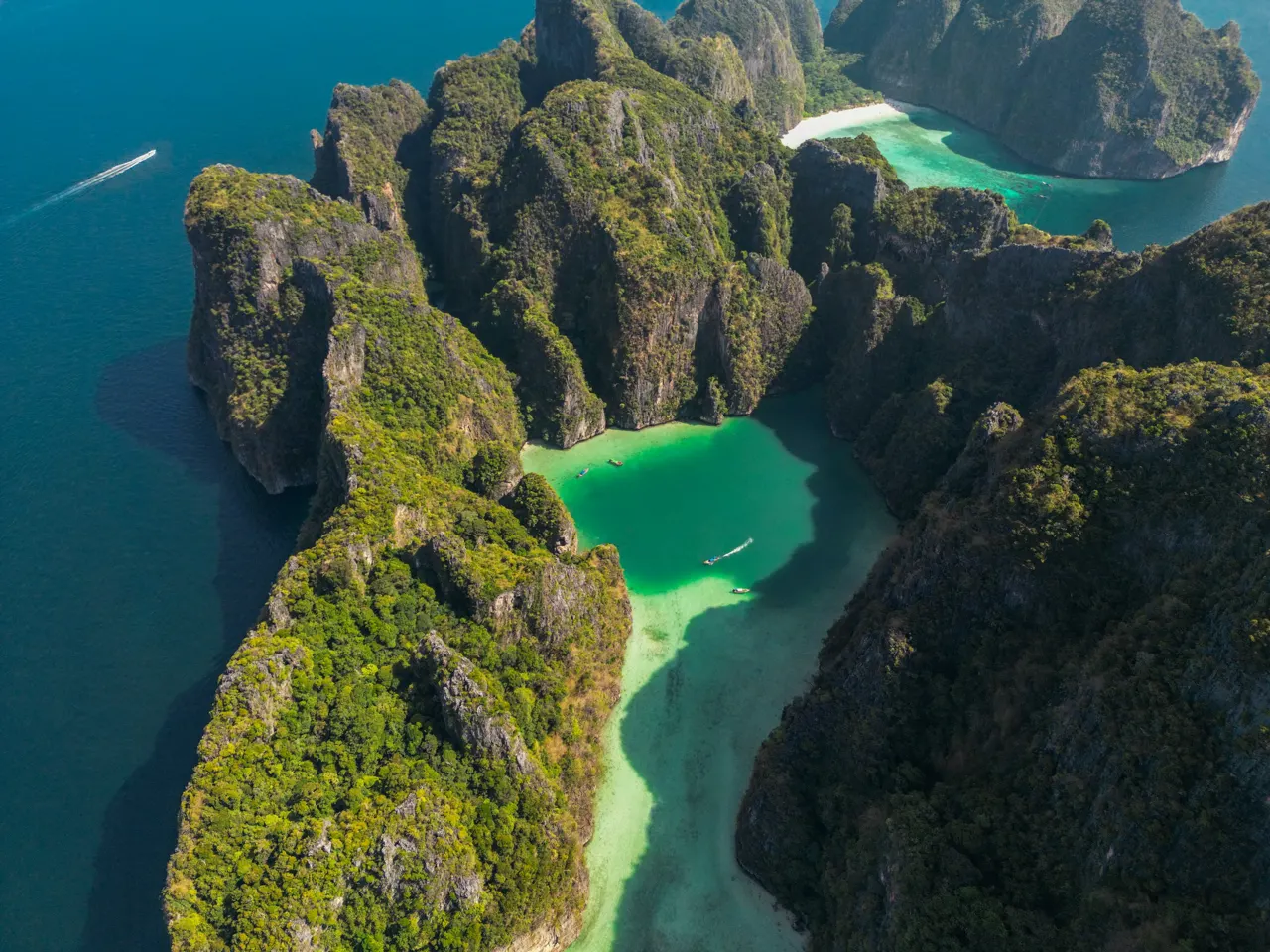 The two natural southern gems of Thailand’s Kingdom