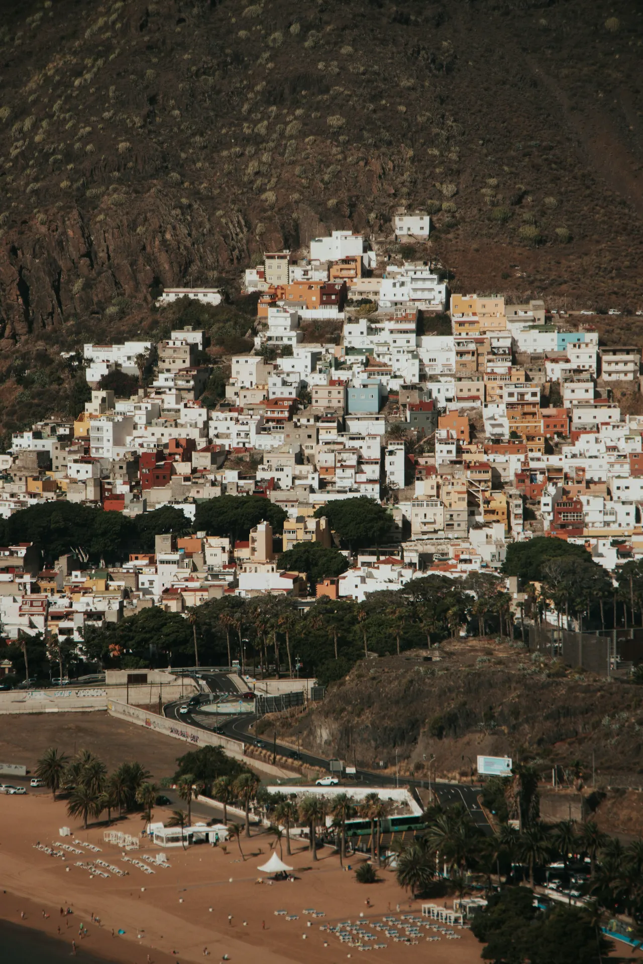 🏘⛰