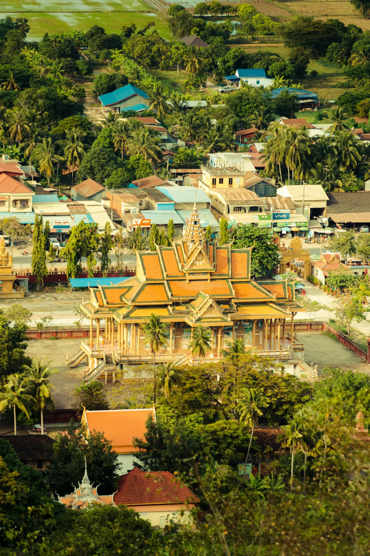 Shoot from the top of the mountain Phnom Sampow, ផ្លូវ សំពៅ-បាណន់, Krong Battambang, Cambodia