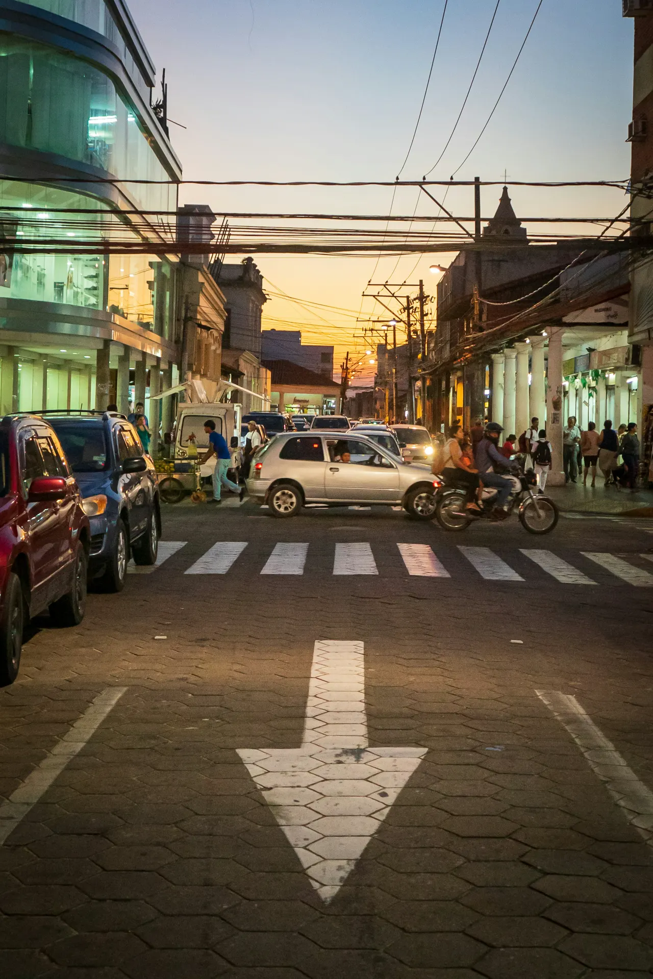 The busy streets of Santa Cruz, Bolivia