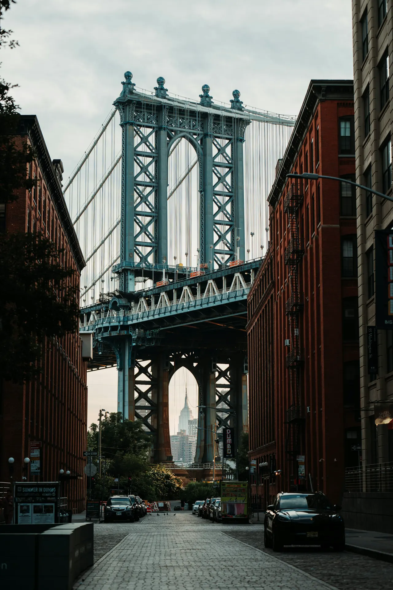 Manhattan Bridge with cars on it