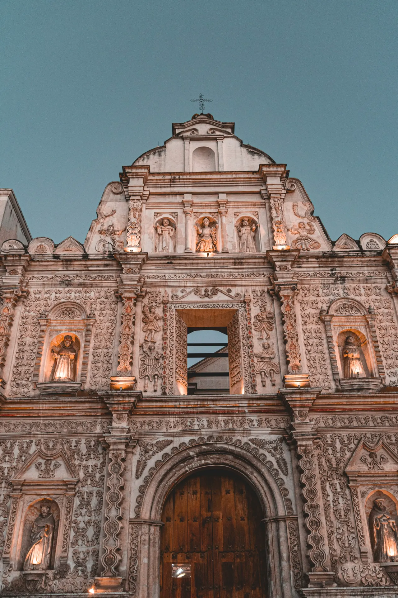Fachada del antiguo templo de la Catedral del Espíritu Santo, Quetzaltenango, Guatemala