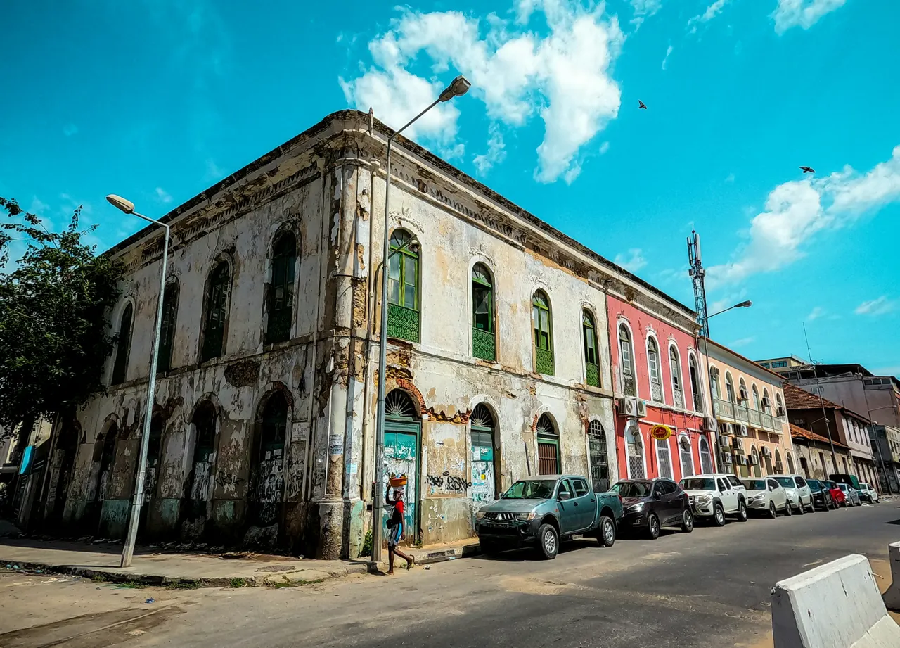 Casa antiga na cidade de Luanda, casas históricas 