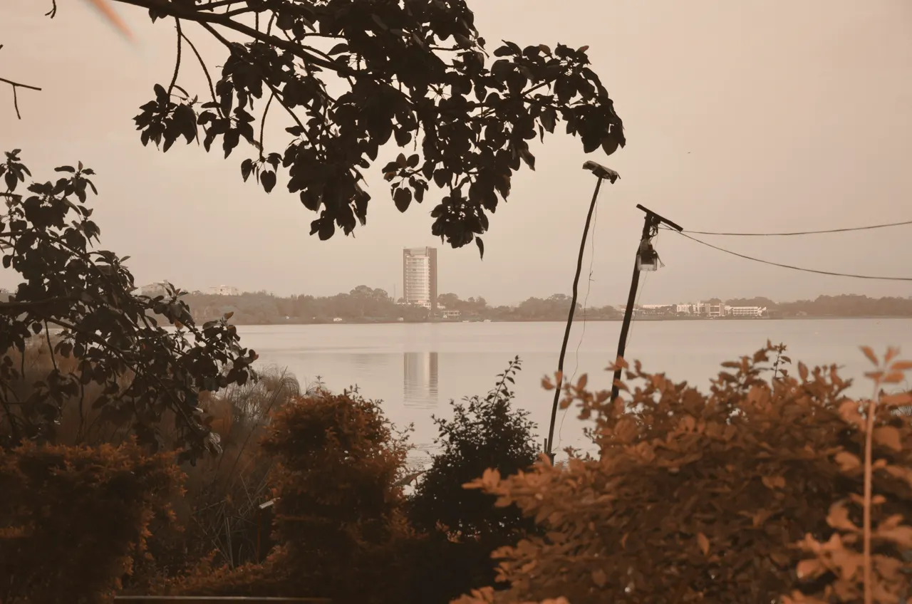 Bahir Dar is one of the leading tourist destinations in Ethiopia, with a variety of attractions in the nearby Lake Tana and Blue Nile river