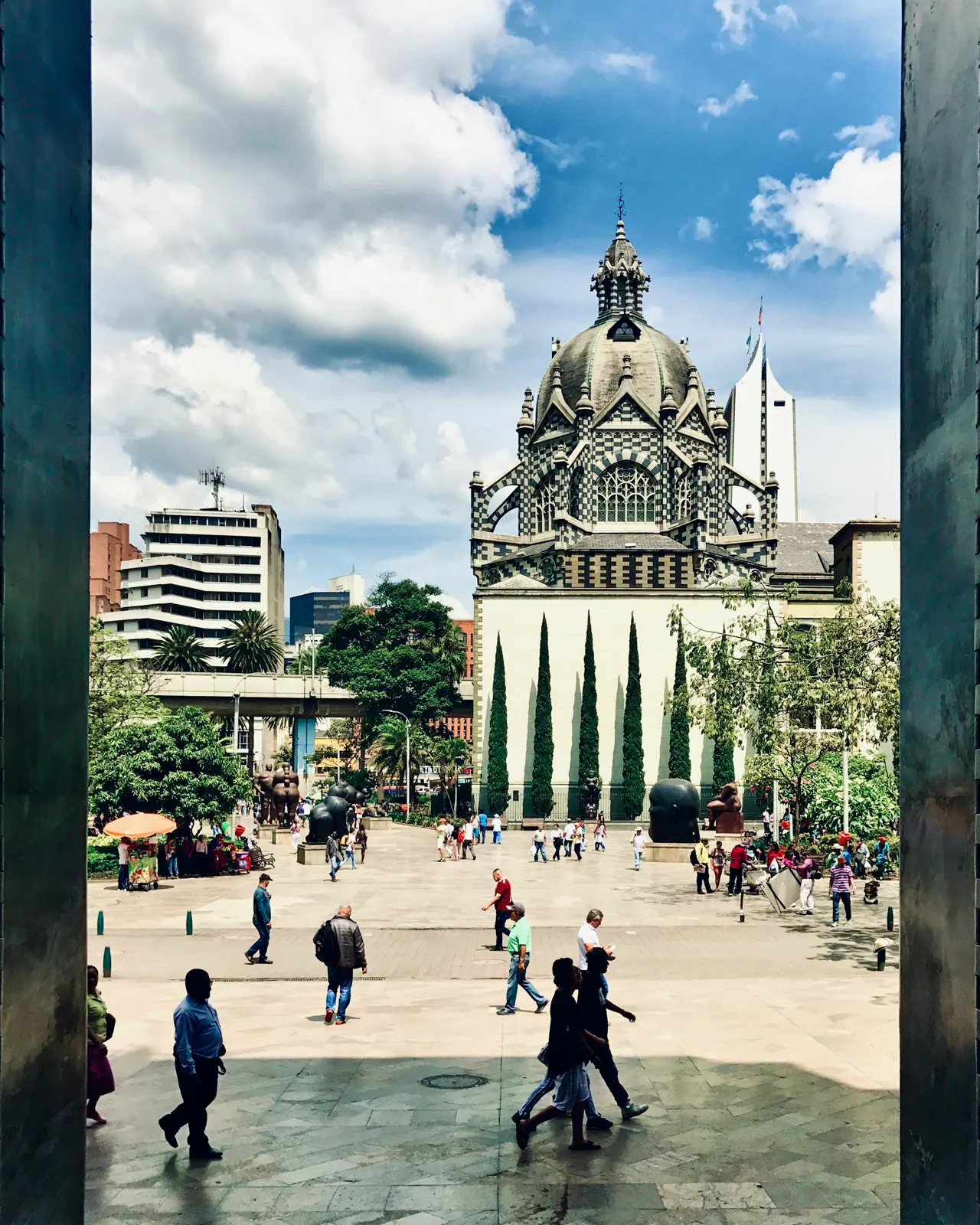 the square of Museum of Antioquia, Colombia |||| Saturday, 21st October 2017