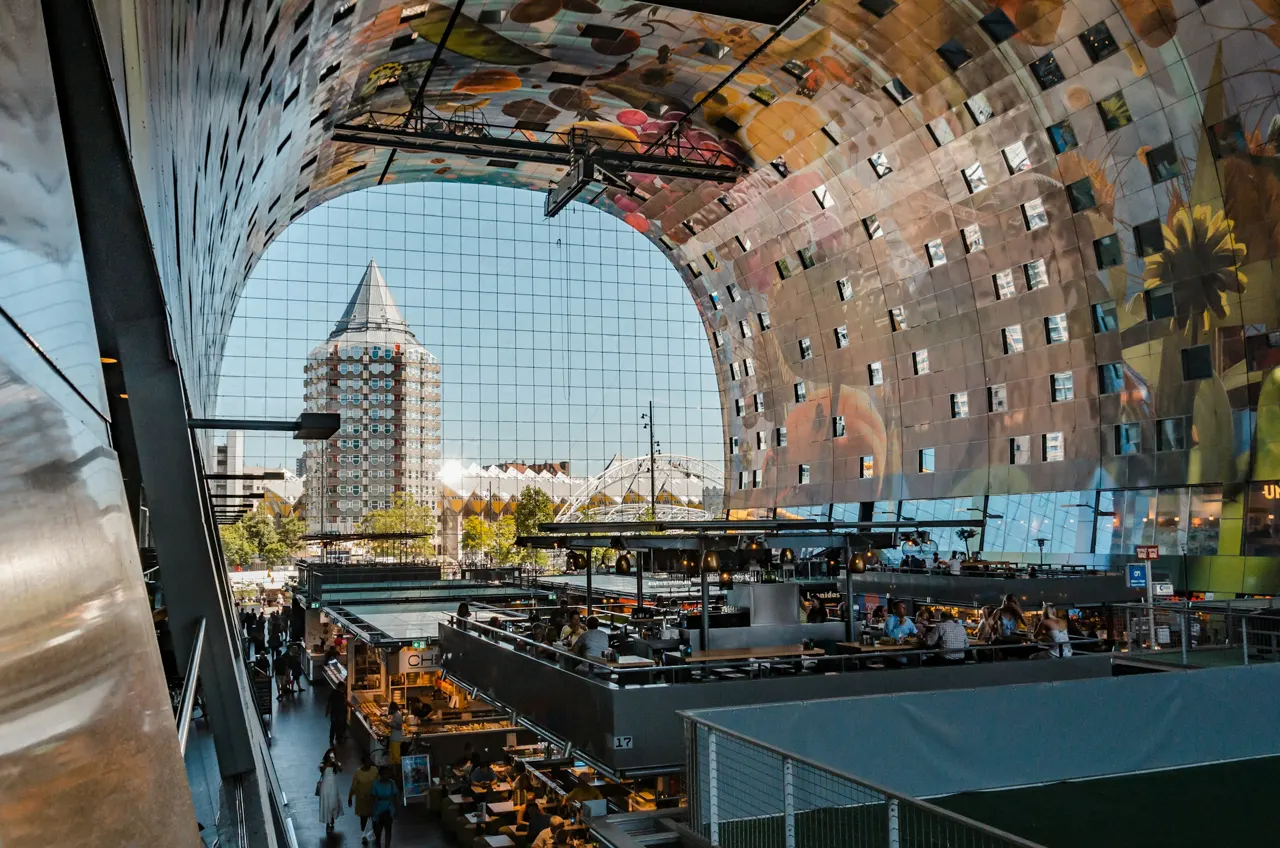 market hall Rotterdam with restaurants inside