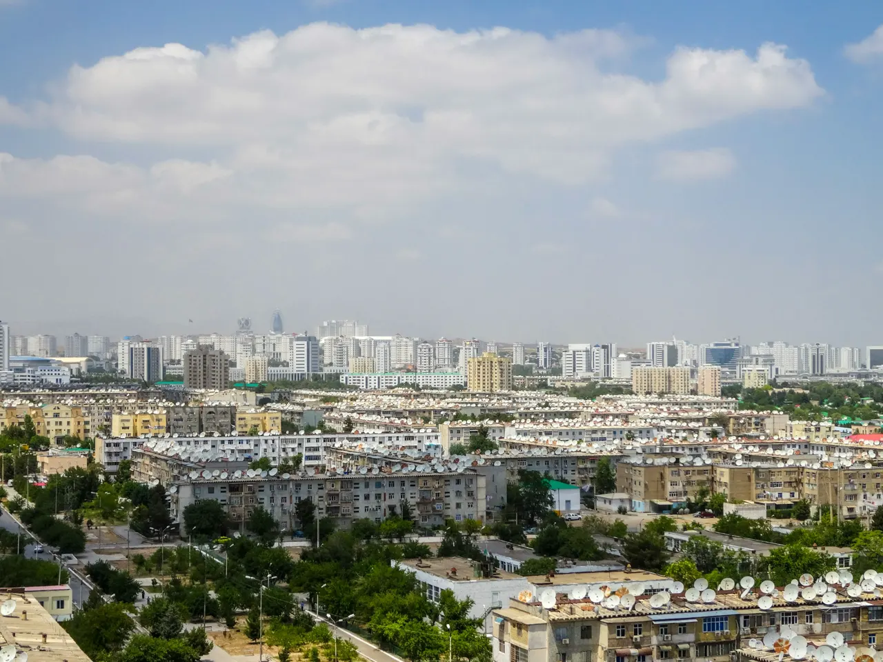 Sprawling city skyline with many apartment buildings