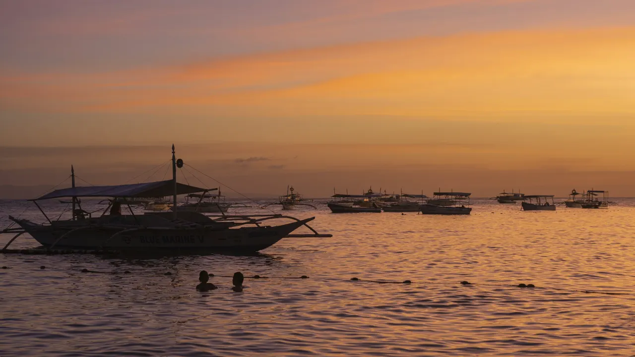 Sunset at Alona Beach


